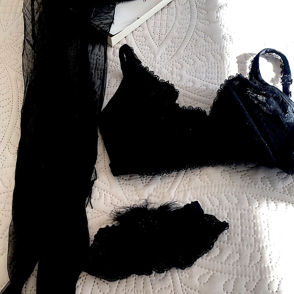 Victoria Secret gold/ silver label black lot pantyhose, balconette bra, garter
